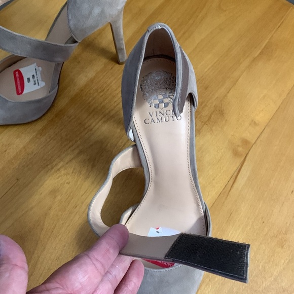 Vince Camuto Carlotte tan suede heels size 10 M like new NWOT pointed toe 4”heel - Picture 3 of 12